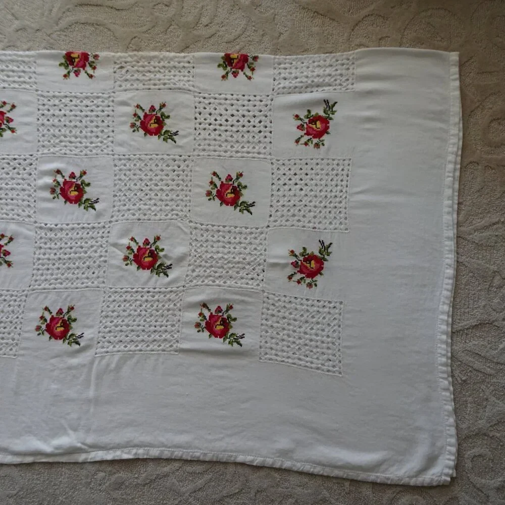 Vintage Handmade Tablecloth 76